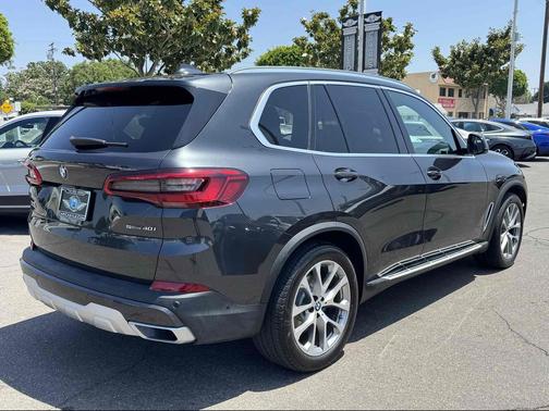 Dark Graphite Metallic 2020 BMW X5 sDrive40i