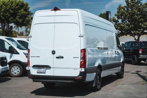 Arctic White 2020 Mercedes-Benz Sprinter 2500 High Roof