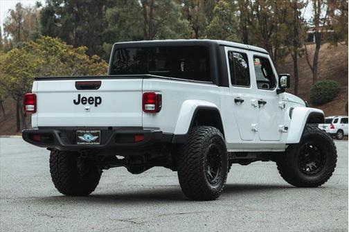 2024 Jeep Gladiator Sport S