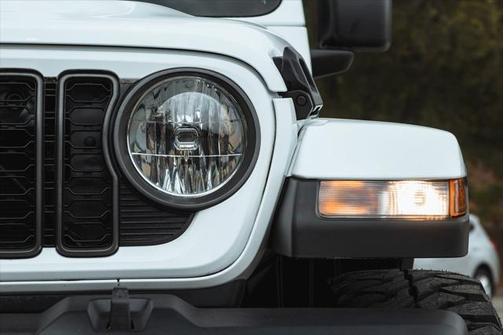 2024 Jeep Gladiator Sport S