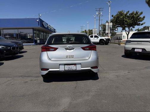 Classic Silver Metallic 2016 Scion iM