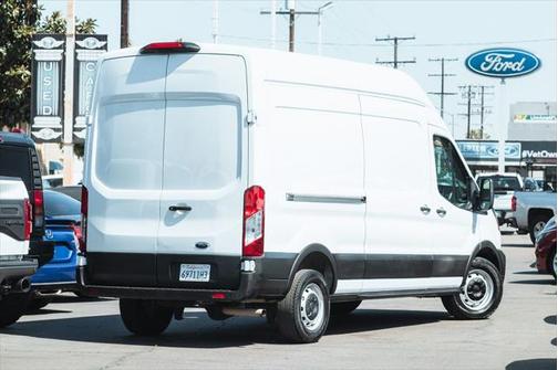 2022 Ford Transit-250 Base