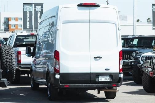 2022 Ford Transit-250 Base