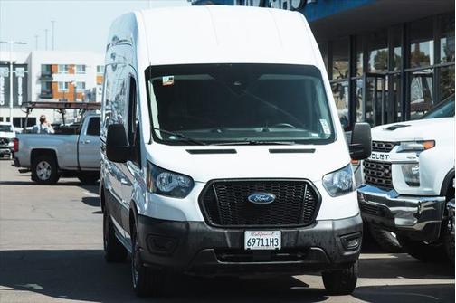 2022 Ford Transit-250 Base