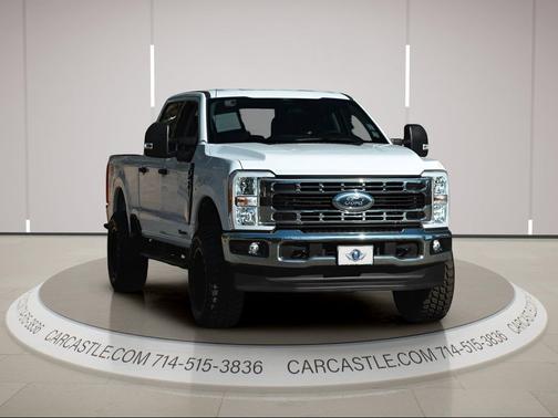 Oxford White 2024 Ford F-250 XLT