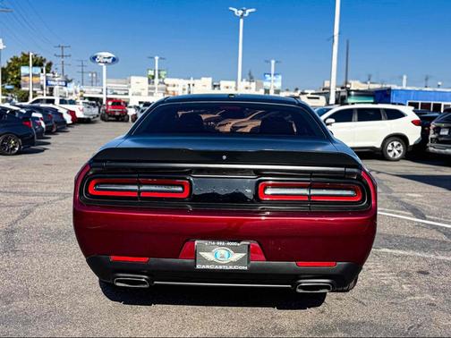 Octane Red Pearlcoat 2020 Dodge Challenger SXT