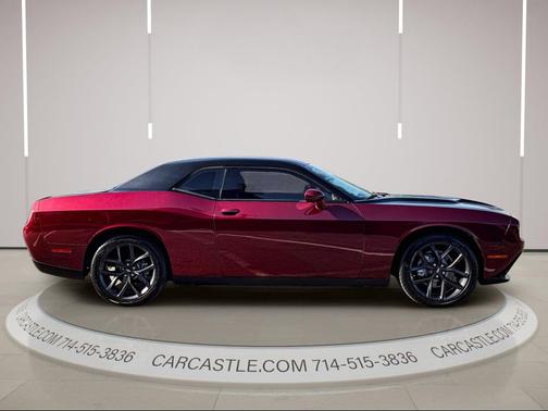 Octane Red Pearlcoat 2020 Dodge Challenger SXT