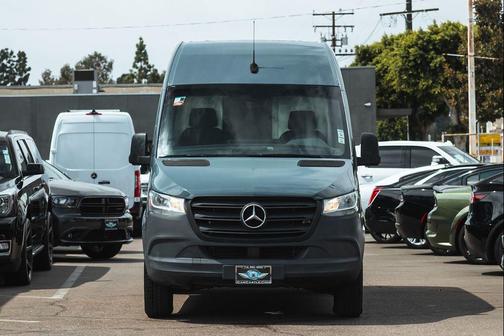 2019 Mercedes-Benz Sprinter 2500 High Roof