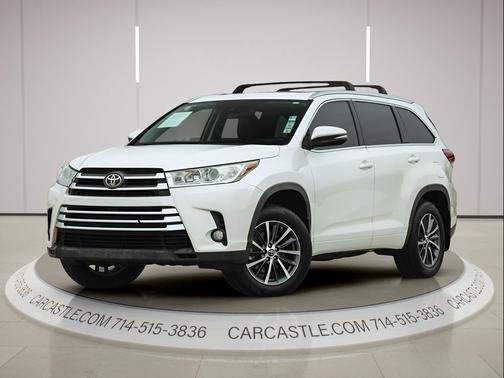 Blizzard Pearl 2017 Toyota Highlander XLE