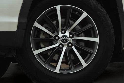 Blizzard Pearl 2017 Toyota Highlander XLE