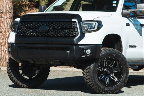 2018 Toyota Tundra SR5