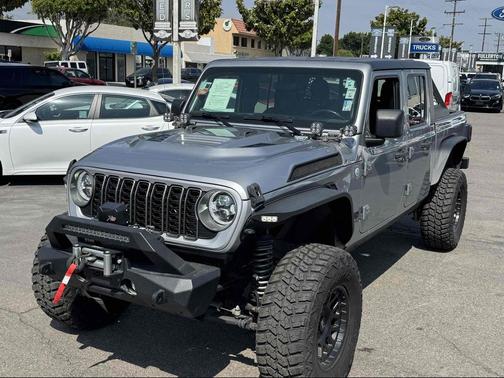 Billet Silver Metallic Clearcoat 2020 Jeep Gladiator Sport S