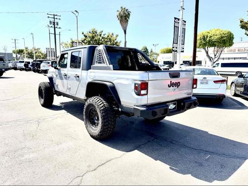 Billet Silver Metallic Clearcoat 2020 Jeep Gladiator Sport S