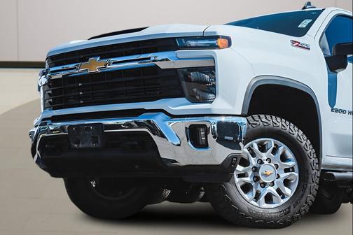 Summit White 2024 Chevrolet Silverado 2500 LT