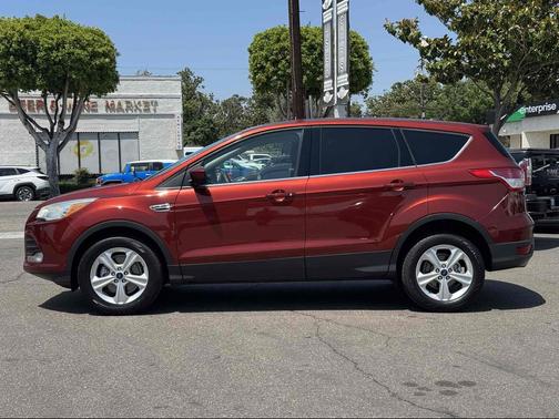 Sunset 2016 Ford Escape SE