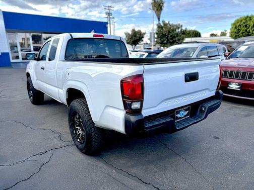 2019 Toyota Tacoma SR