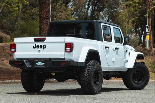 2023 Jeep Gladiator Sport S