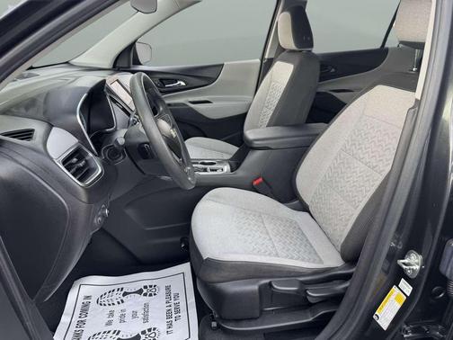Iron Gray Metallic 2022 Chevrolet Equinox LS