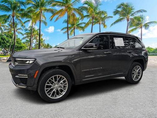 2023 Jeep Grand Cherokee Summit
