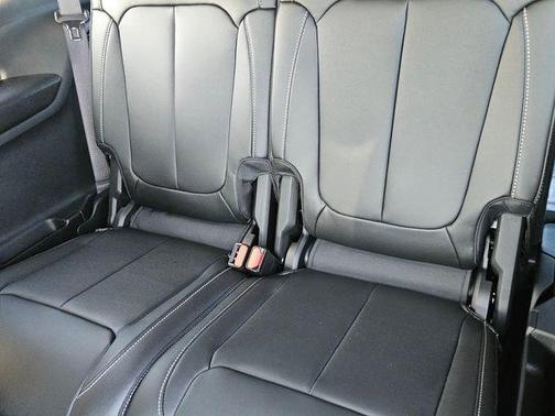 Metallic 2025 Jeep Grand Cherokee L Limited