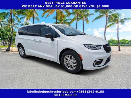 2025 Chrysler Pacifica Select