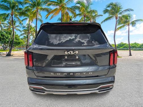 2022 Kia Sorento SX