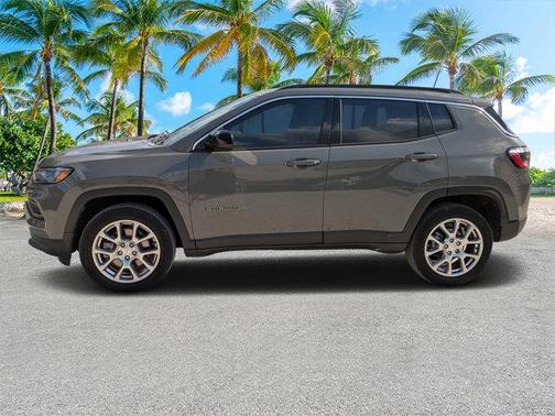 2024 Jeep Compass Latitude Lux