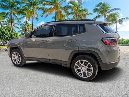 2024 Jeep Compass Latitude Lux