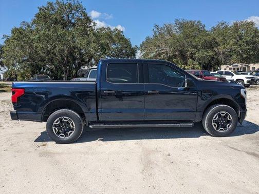 2023 Ford F-150 Lightning XLT