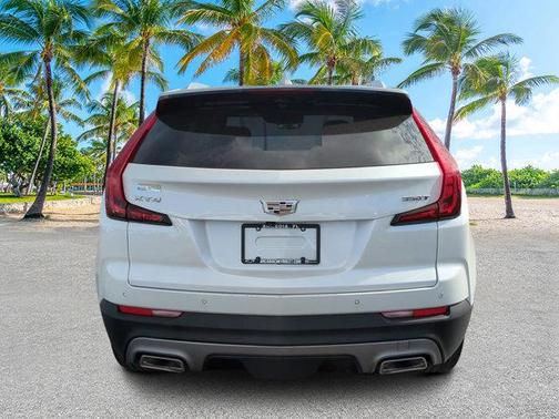 2022 Cadillac XT4 Premium Luxury