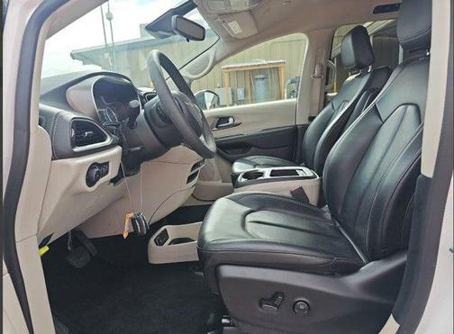 Bright White Clearcoat 2023 Chrysler Pacifica Hybrid Touring L