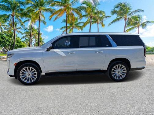 2022 Cadillac Escalade ESV Luxury