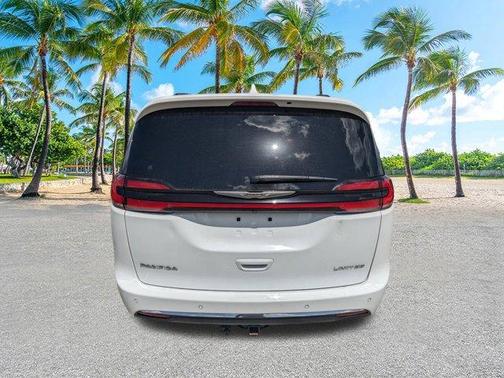 2022 Chrysler Pacifica Limited