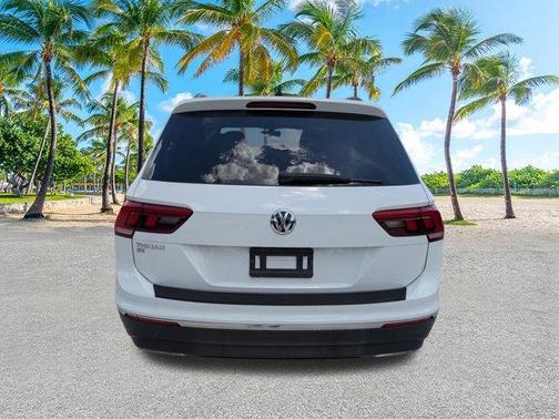 Pure White 2020 Volkswagen Tiguan 2.0T SE