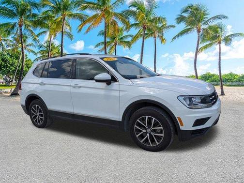 Pure White 2020 Volkswagen Tiguan 2.0T SE
