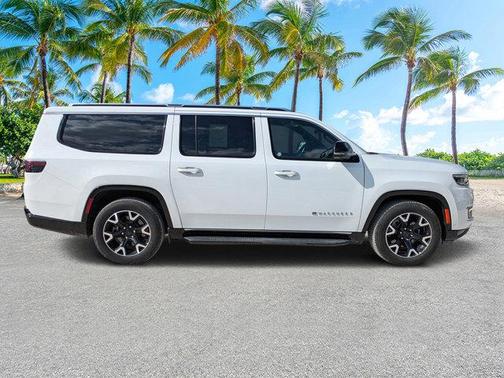 2025 Jeep Wagoneer L Series III