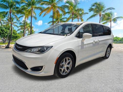2018 Chrysler Pacifica Touring Plus