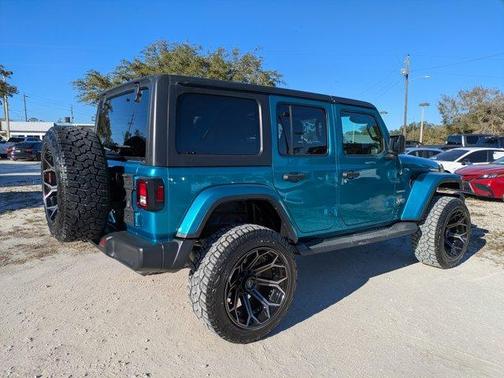2019 Jeep Wrangler Unlimited Sahara