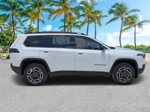 Bright White Clearcoat 2026 Jeep Cherokee LAREDO/LIMITED