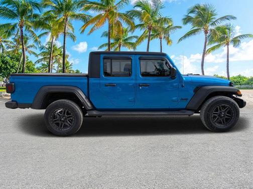 2023 Jeep Gladiator Sport