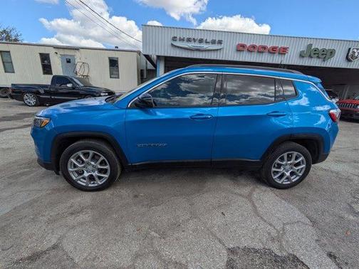 2024 Jeep Compass Latitude Lux