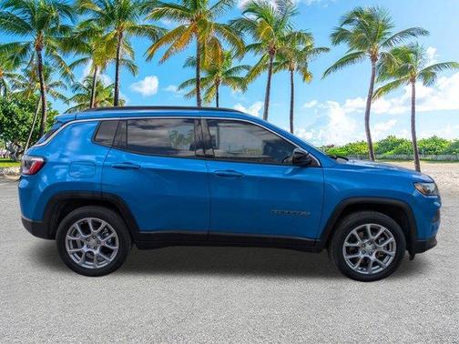 2024 Jeep Compass Latitude Lux