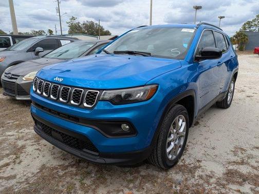 2024 Jeep Compass Latitude Lux