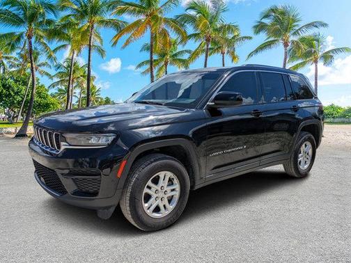 2023 Jeep Grand Cherokee Laredo