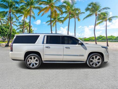 2015 Cadillac Escalade ESV Luxury