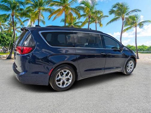 2019 Chrysler Pacifica Touring Plus