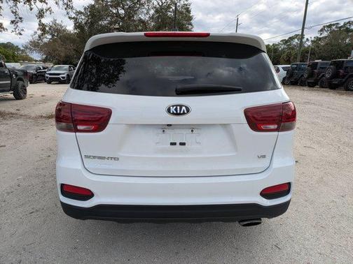 2019 Kia Sorento LX V6