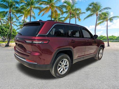 2023 Jeep Grand Cherokee Laredo