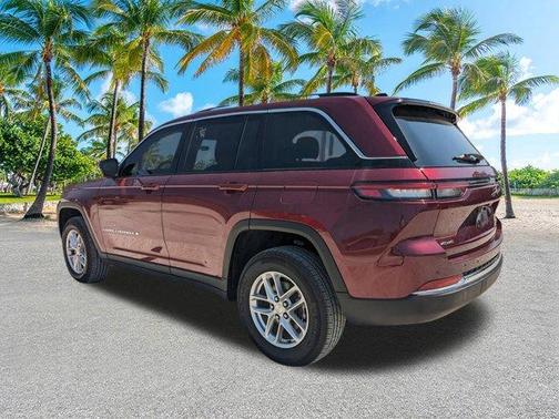 2023 Jeep Grand Cherokee Laredo