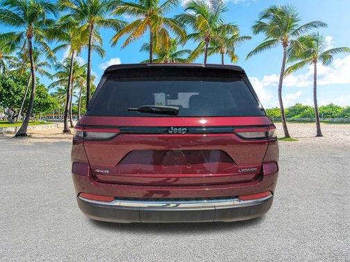2023 Jeep Grand Cherokee Laredo